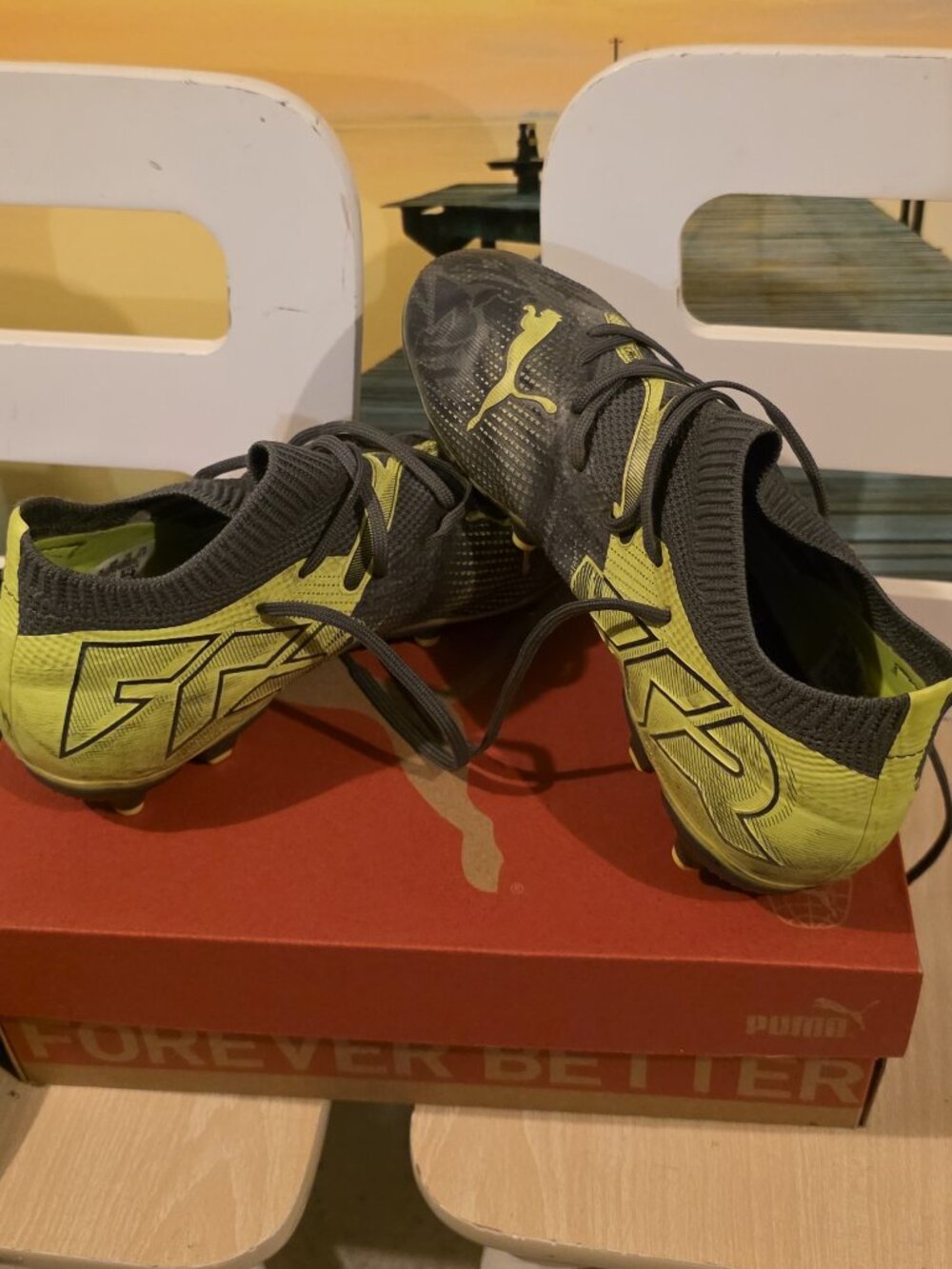 Puma Soccer Cleats Jr Future 7 Match Rush FG/AG size 2.5 w/ shin guards